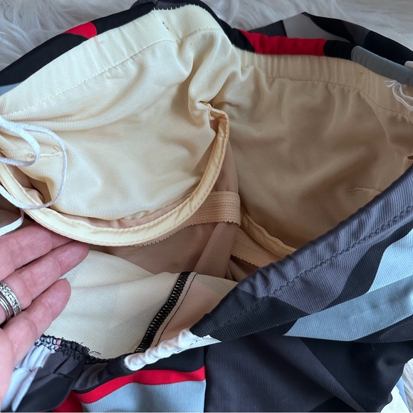 MAGICSUIT BY MIRACLESUIT /8 - Picture 12 of 14